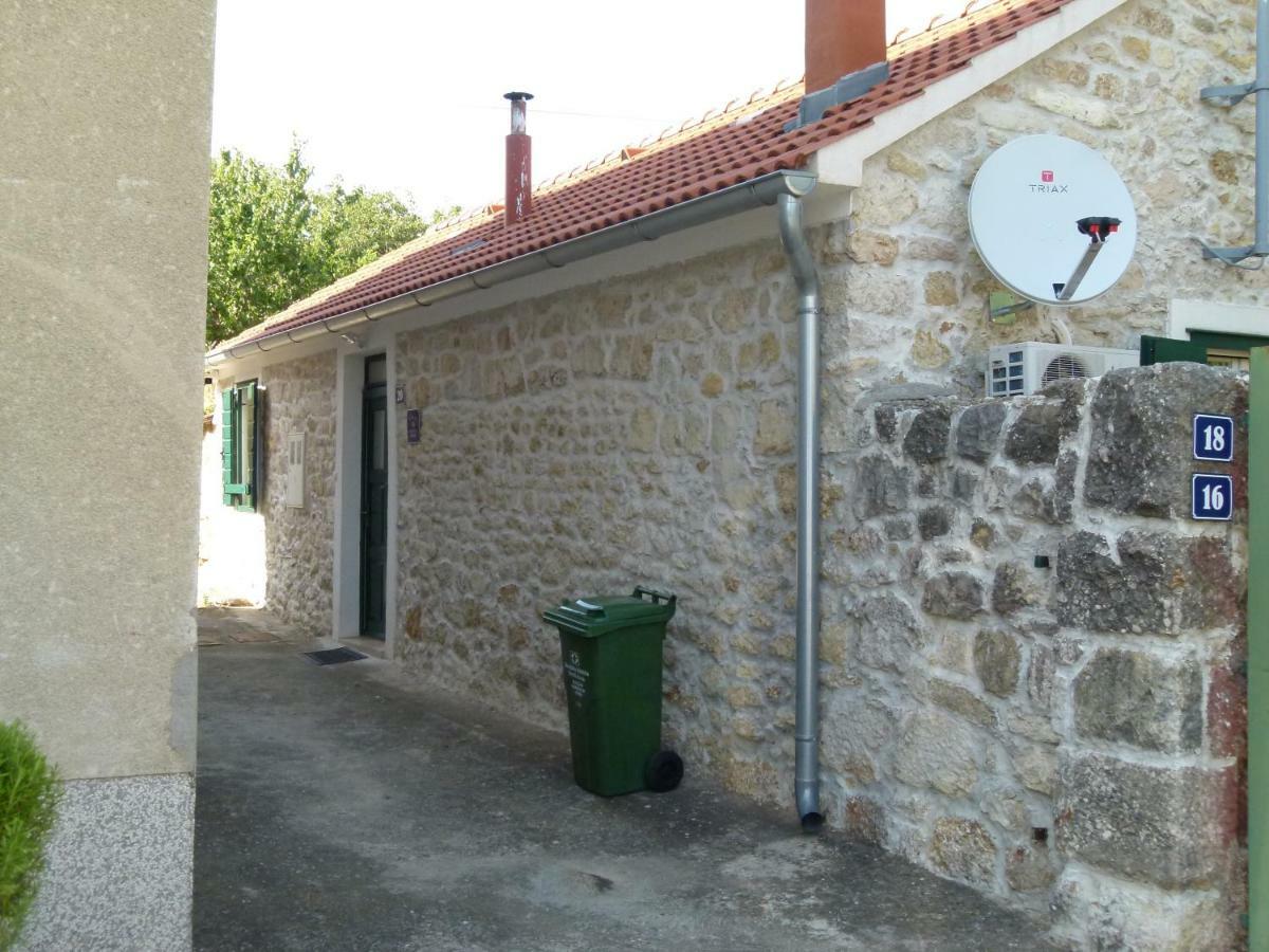 Dalmatian Stone House Angela Villa Drnis Exterior photo